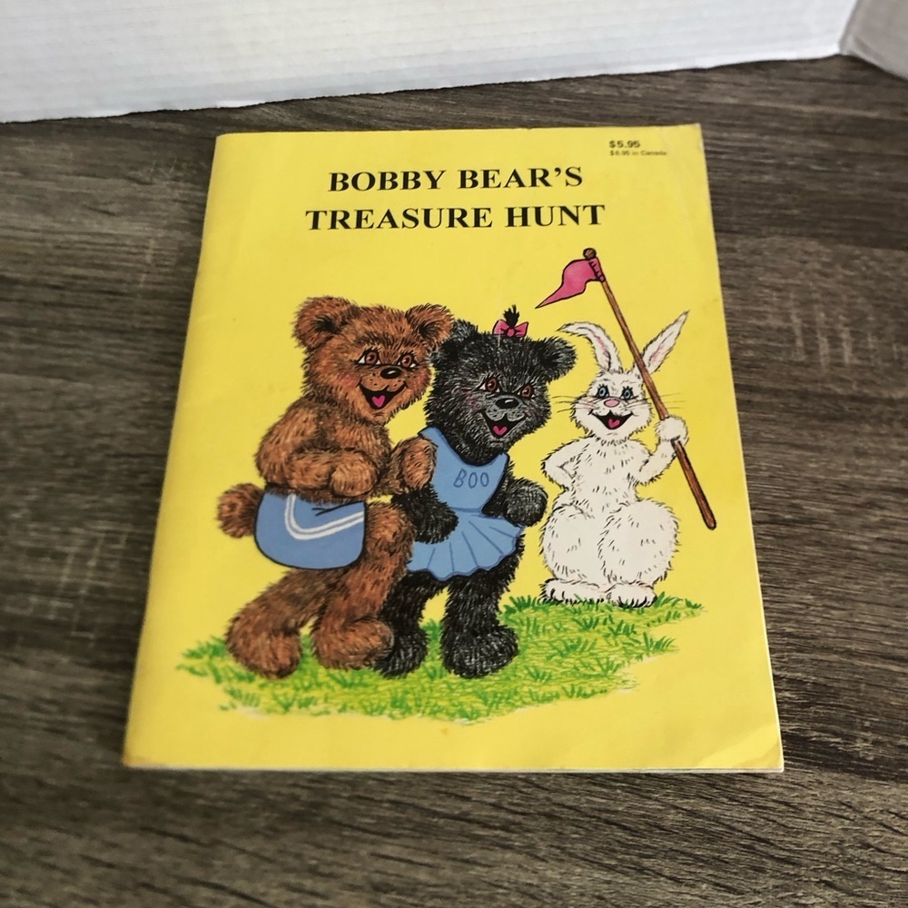 Vtg Bobby Bear's Treasure Hunt and the Kite Contest Two in One Book